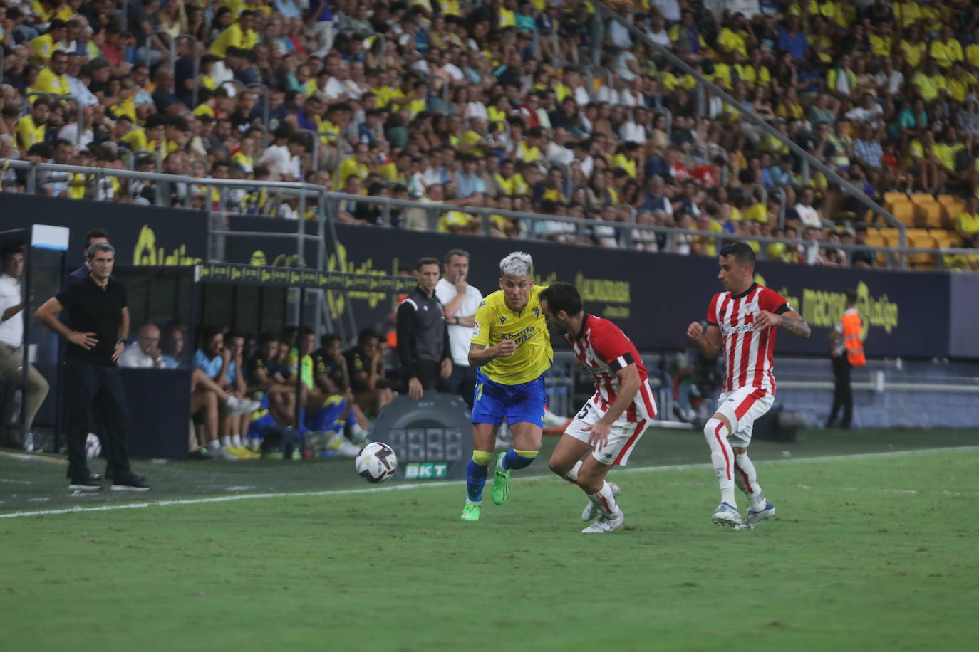 Las imágenes del partido Cádiz CF-Athletic de Bilbao en Carranza