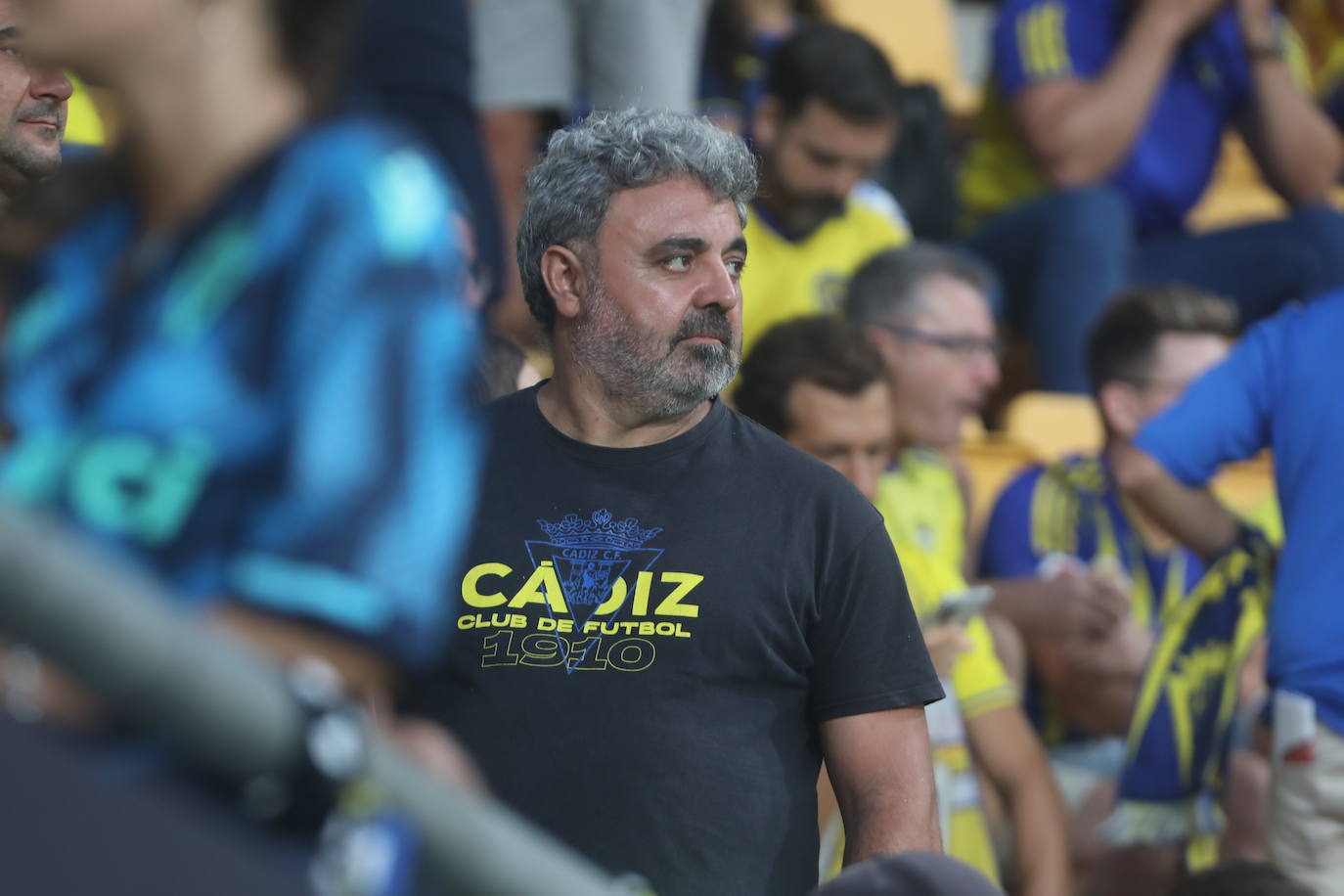 Búscate en las gradas de Carranza en el Cádiz - Athletic de Bilbao