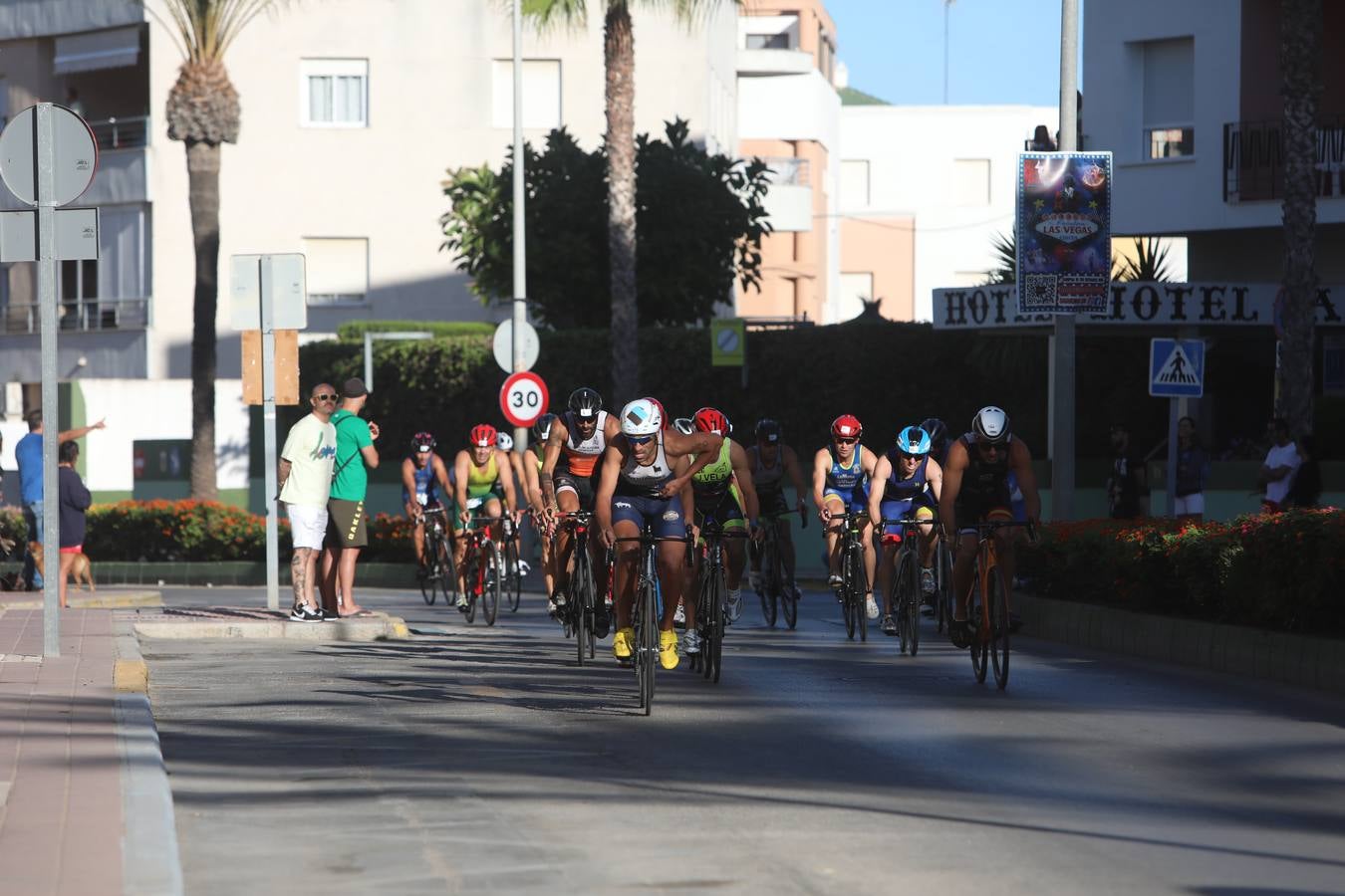 Búscate en el XXV Triatlón Villa de Rota 2022