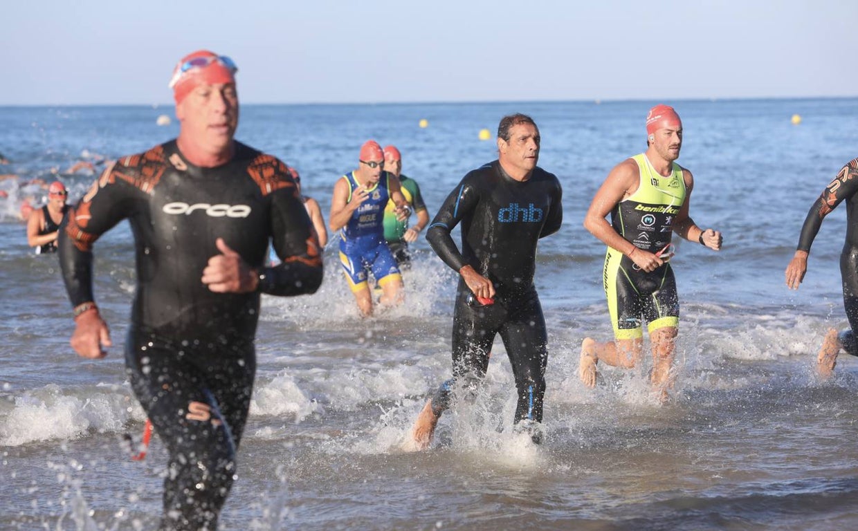 Búscate en el XXV Triatlón Villa de Rota 2022