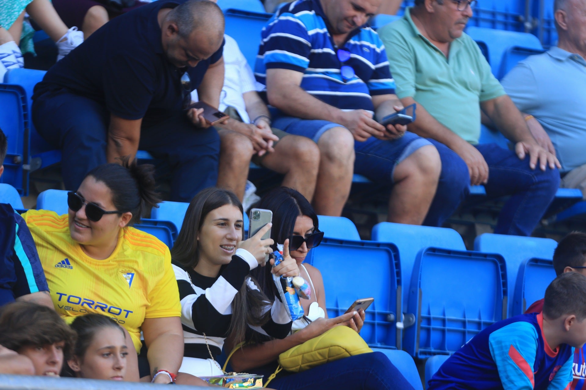 Búscate en el partido Cádiz CF - Barcelona