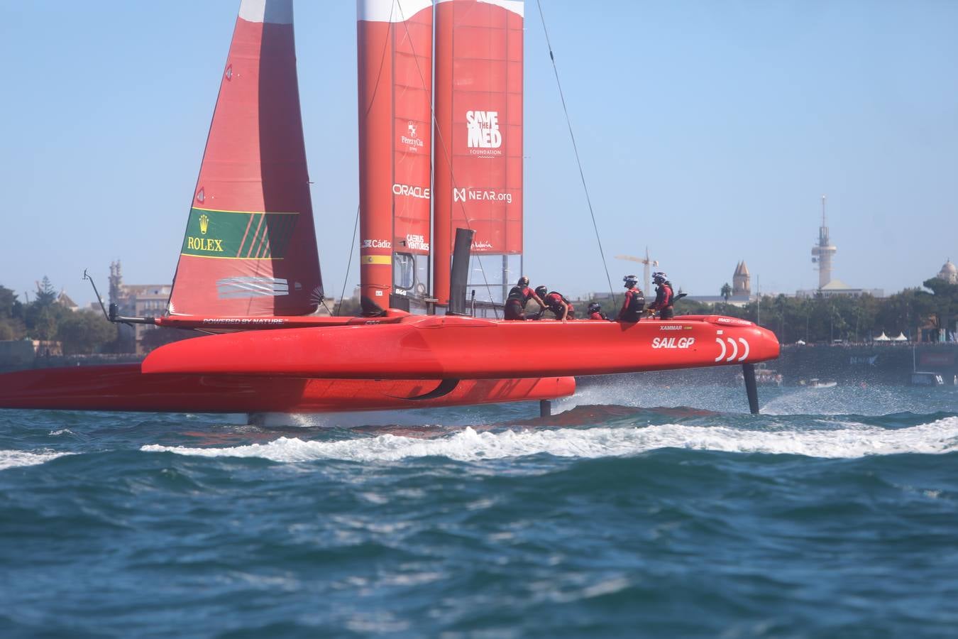 Disfruta de las mejores imágenes del primer día de SailGP en Cádiz