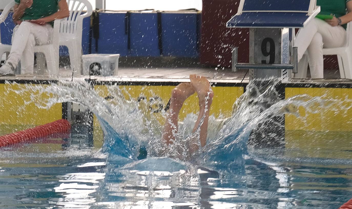 Fotos: Ambiente de gala en el campeonato andaluz de natación que se celebra en Cádiz