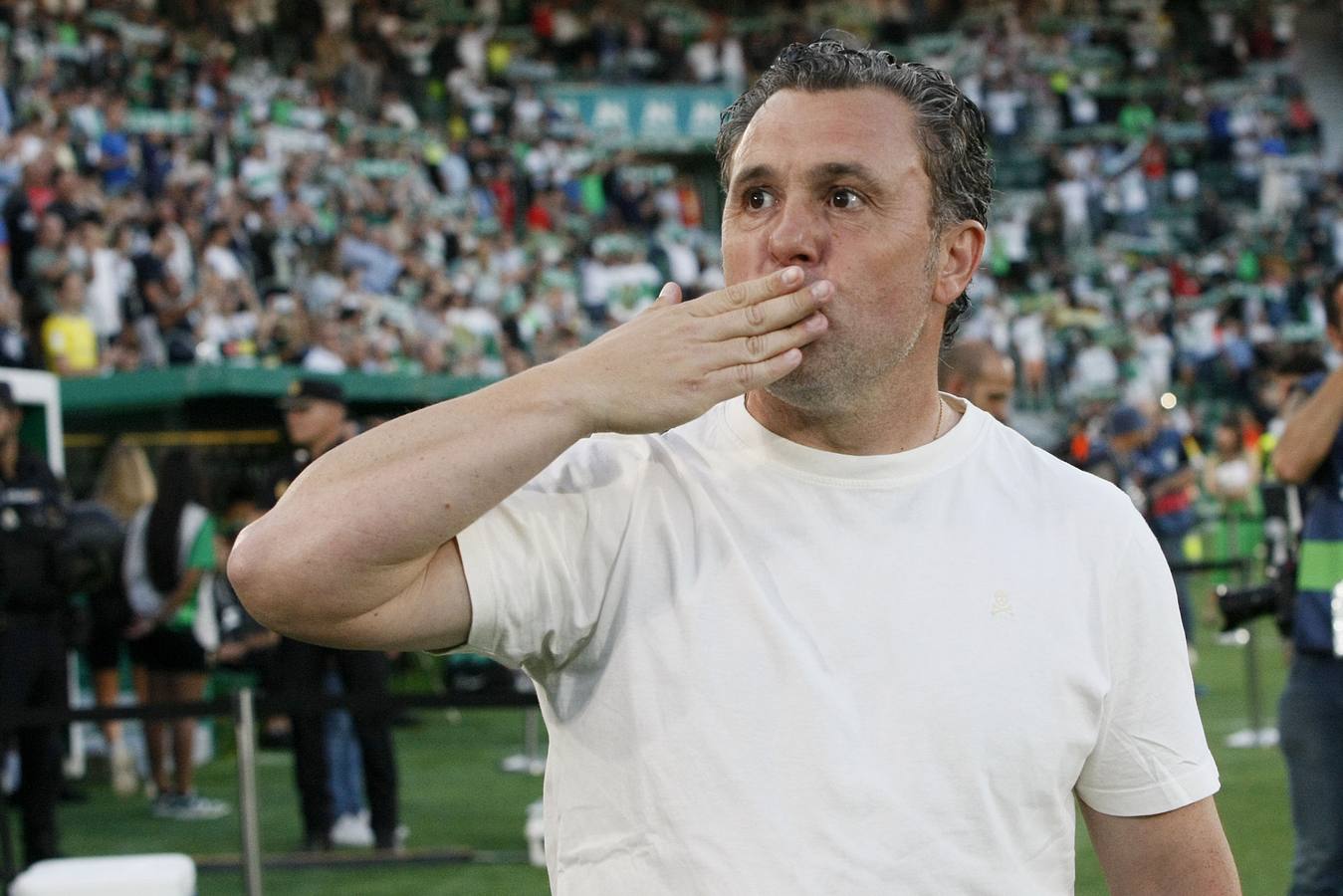 Fotos: Las imágenes del encuentro Elche-Cádiz