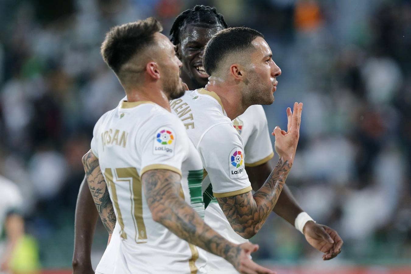 Fotos: Las imágenes del encuentro Elche-Cádiz