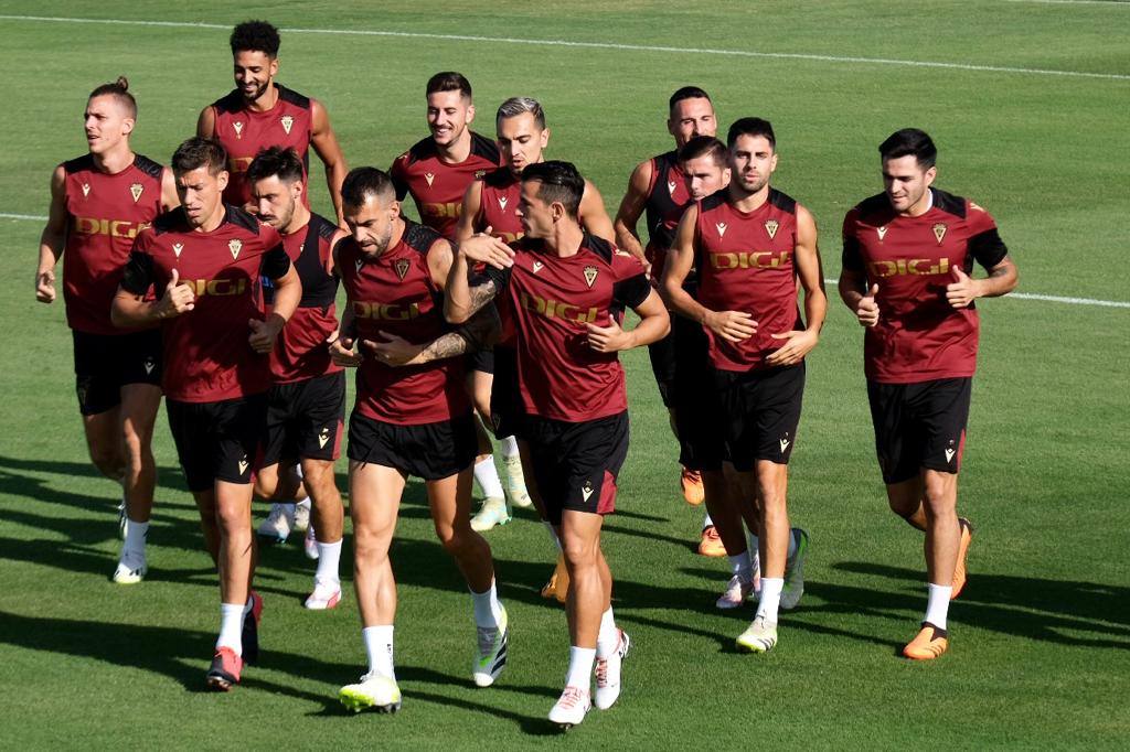 Fotos: Maxi Gómez ya entrena con sus compañeros en el Cádiz CF