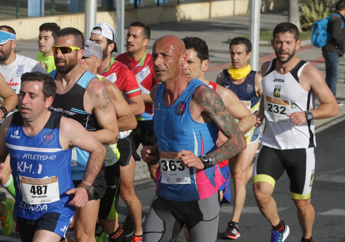 La Media Maratón Bahía de Cádiz se celebrará en 2024 con su salida en San Fernando y la meta en la capital