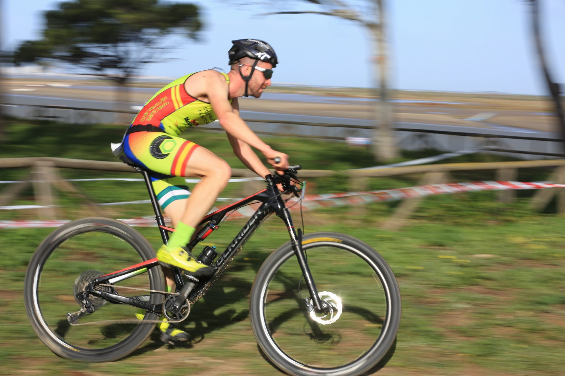 Fotos: Más de 120 duatletas en la I Duatlón Cros Villa de Puerto Real