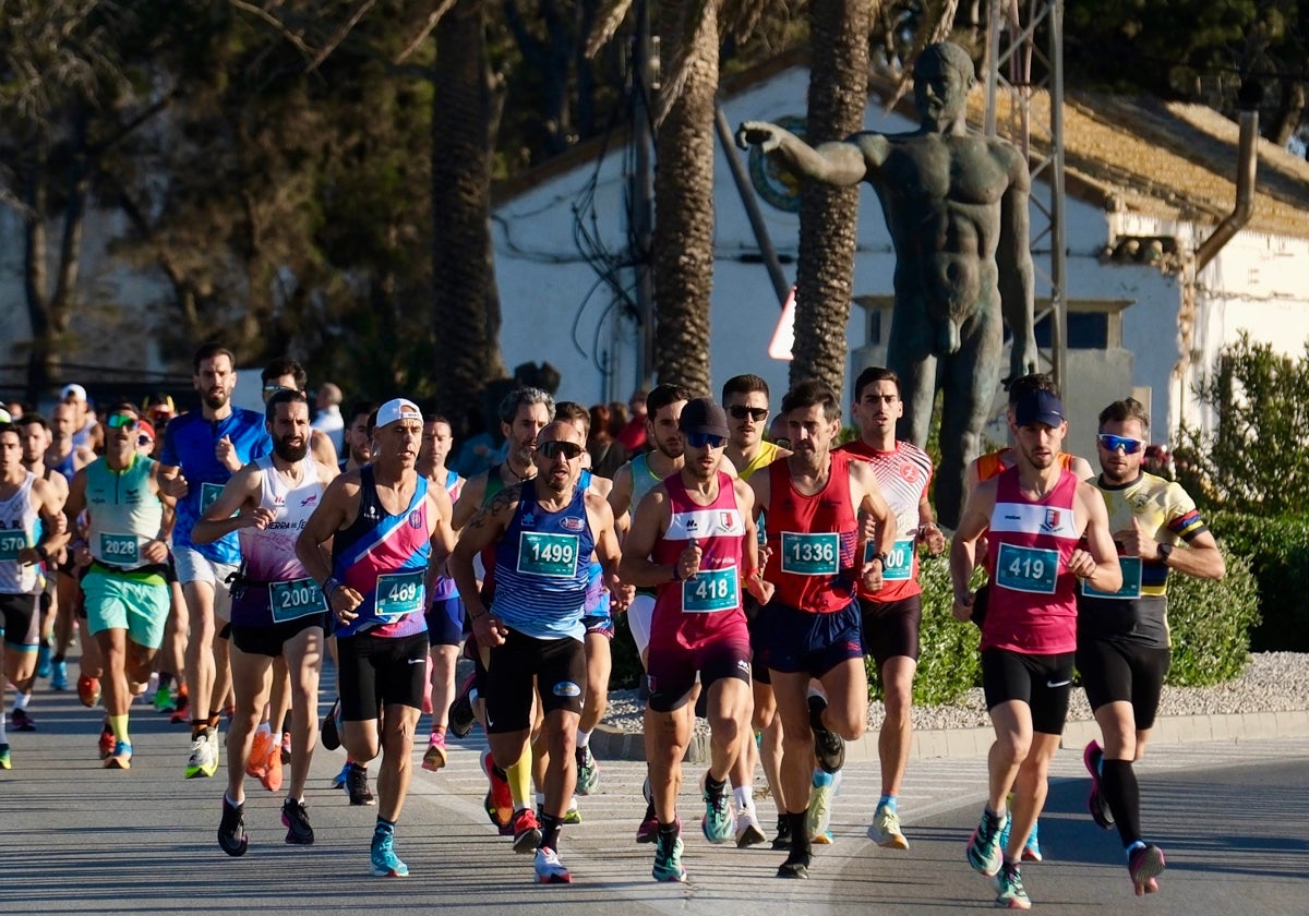 La I Media Maratón Ciudad de Chiclana ha tenido lugar este domingo.