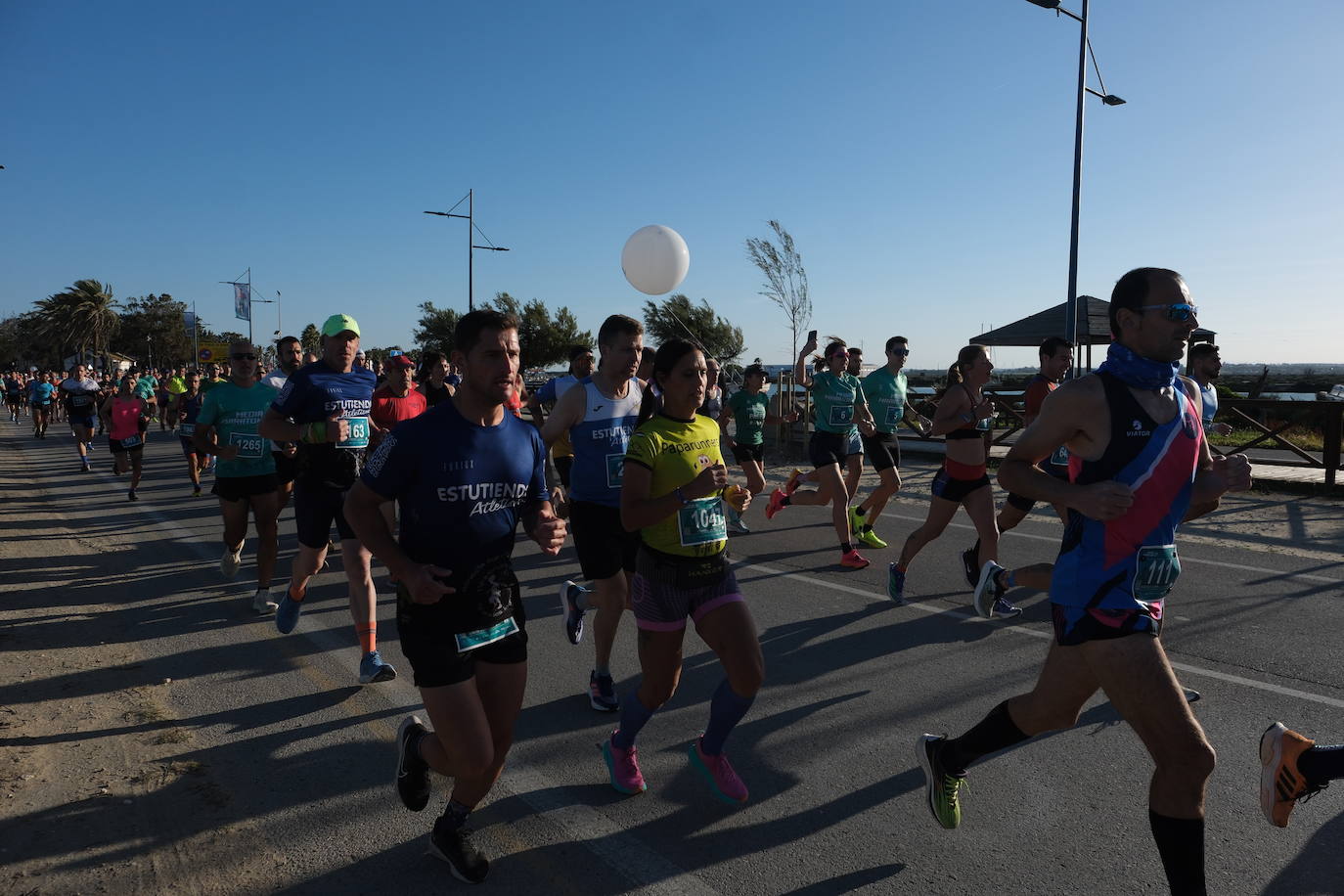 Fotos: Primera edición de la Media Maratón Ciudad de Chiclana