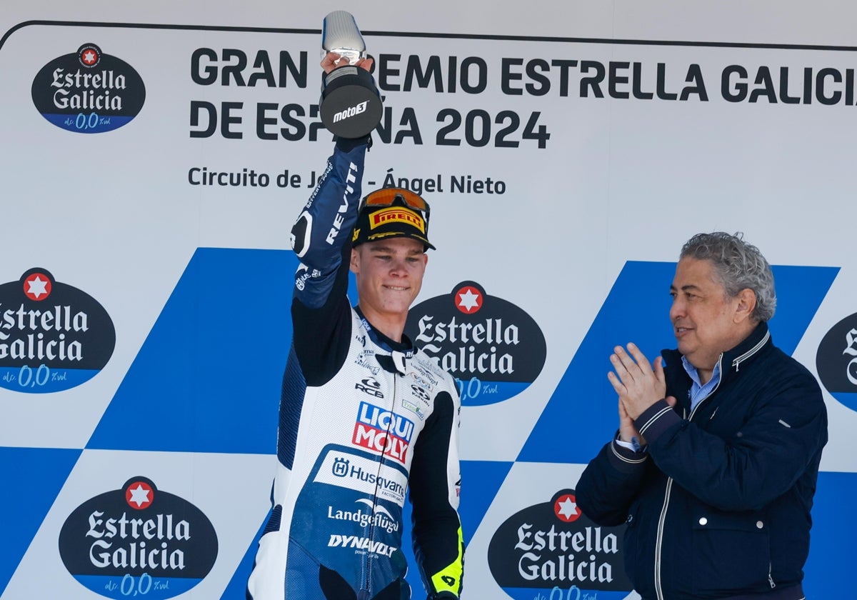 Collin Veijer gana en Moto3.