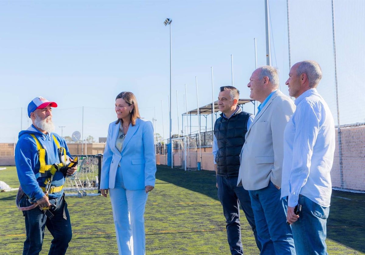 El Ayuntamiento de San Fernando invierte 250.000 euros en mejoras deportivas en el campo Uno de Bahía Sur