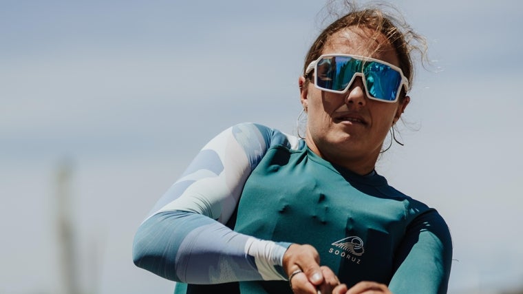 La windsurfista sevillana Pilar Lamadrid lleva más de una década afincada en El Puerto de Santa María.