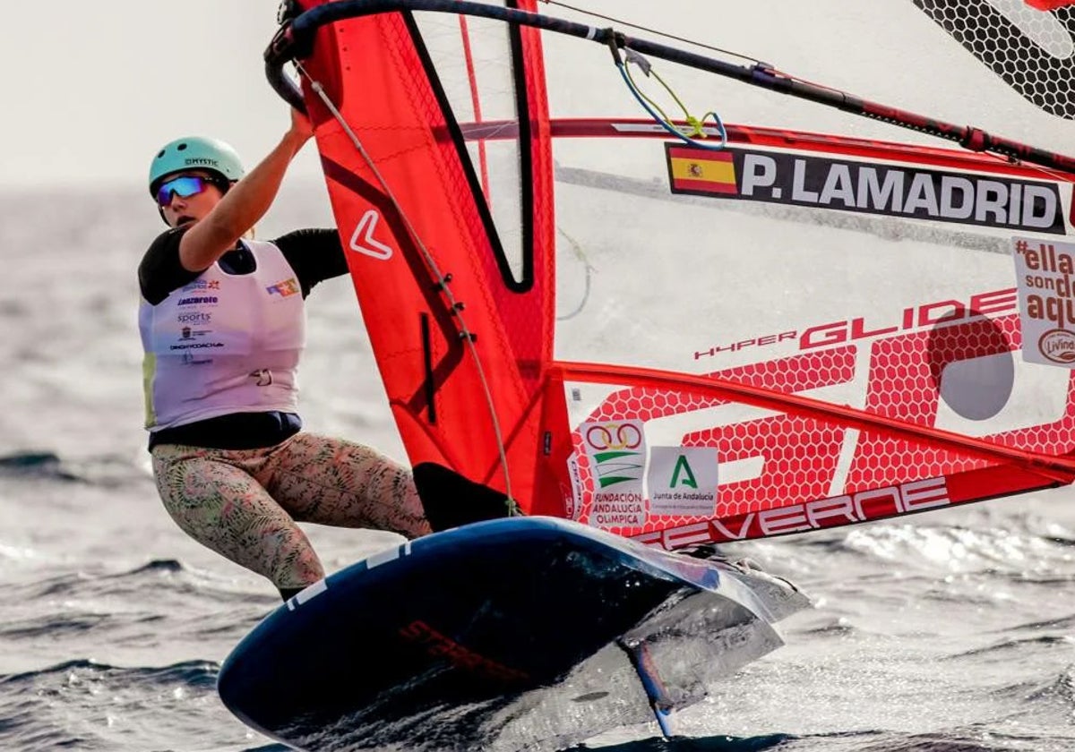 La windsurfista Pilar Lamadrid al fin pudo debutar en los Juegos Olímpicos de París 2024.