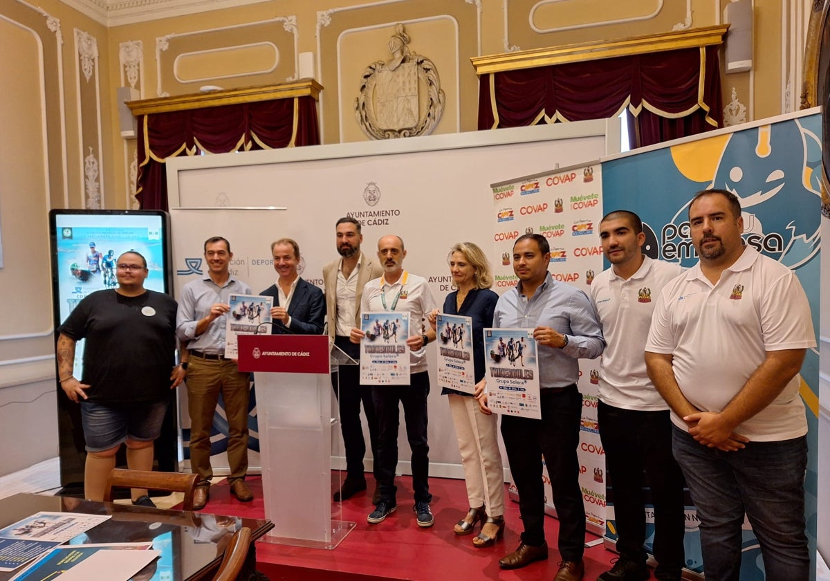 Presentación del Trihércules en el Ayuntamiento de Cádiz