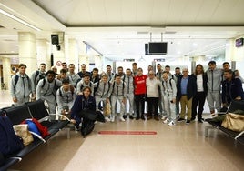 De Bilbao a Chiclana en autobús para ver a su equipo y volver en chárter