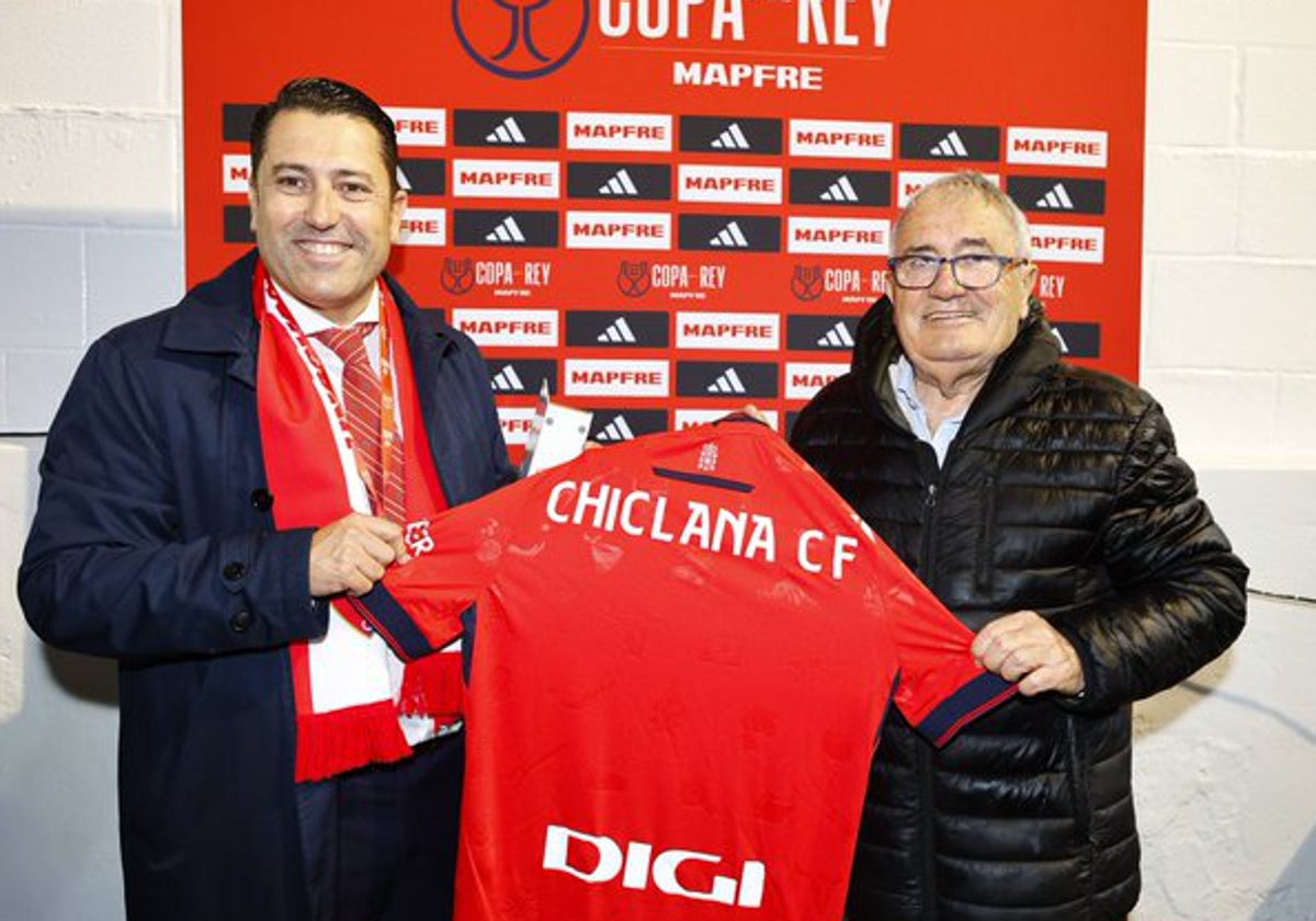 Juan Luis Rojo y Luis Zabalza, presidentes de Chiclana y Osasuna, respectivamente.