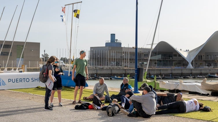 El fuerte viento obliga a aplazar una nueva jornada del Mundial de Flying Dutchman en la Bahía de Cádiz