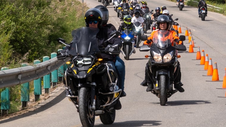 Los aficionados ya van llegando a La Catedral del Motor.