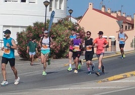 El calor aprieta en la I Media Maratón El Puerto - Base Naval
