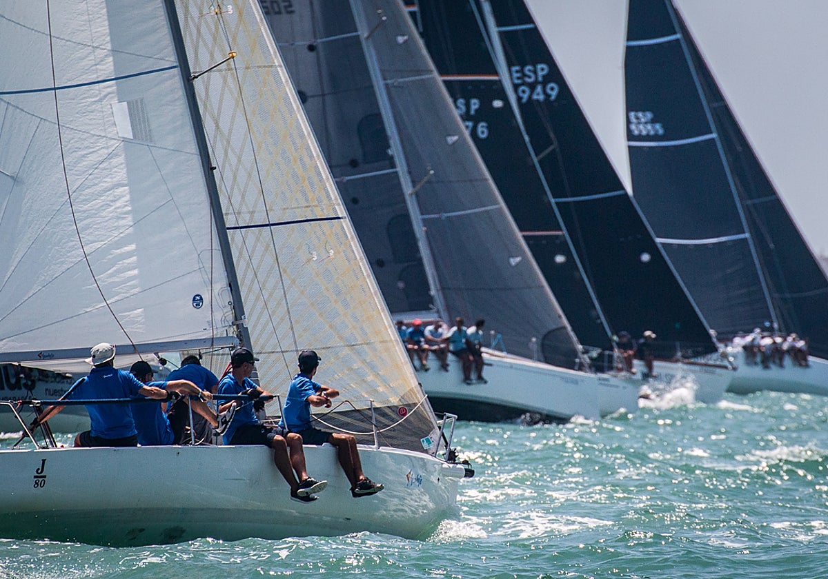 Turno para el Crucero y las regatas Juan de la Cosa y Semana Náutica en la bahía de Cádiz