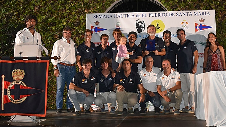 La embarcación Mar Amigo deja excelentes sensaciones en la Bahía de Cádiz durante la XXXI Regata Juan de la Cosa.