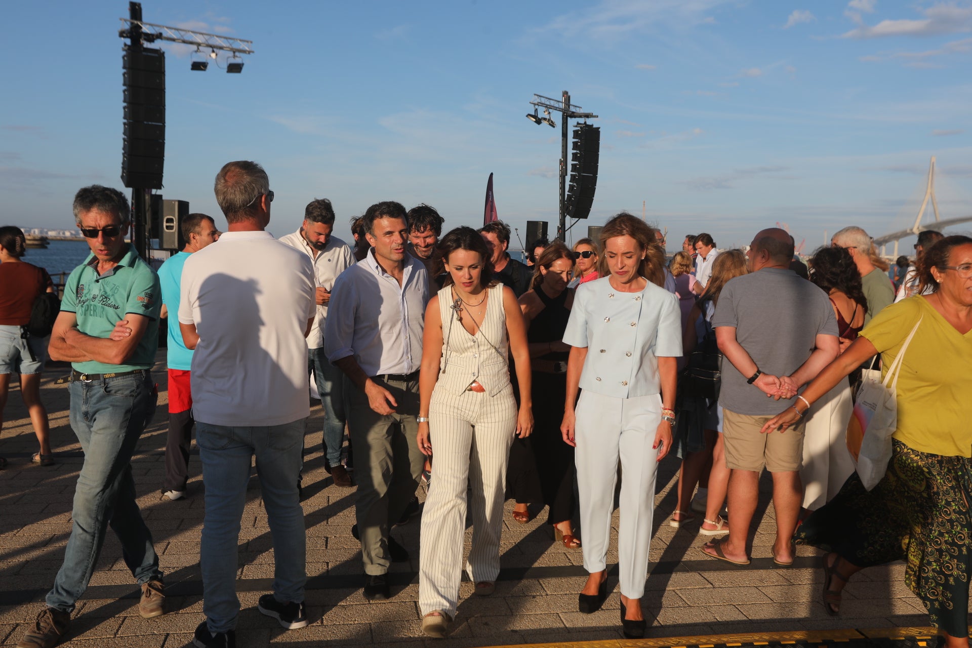 Las imágenes de la llegada de los primeros barcos para la Globe 40