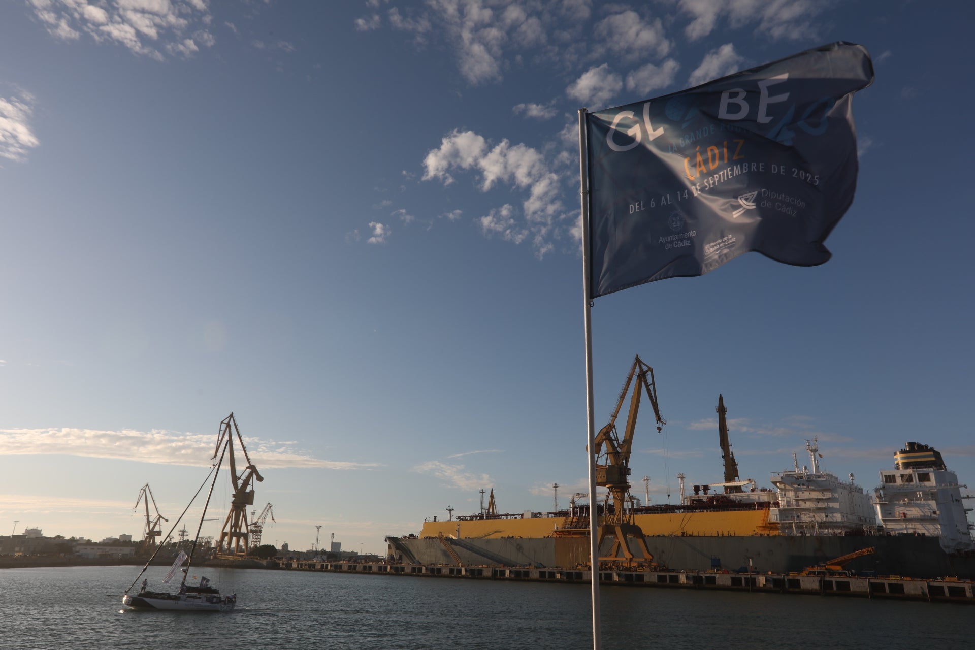 Las imágenes de la llegada de los primeros barcos para la Globe 40