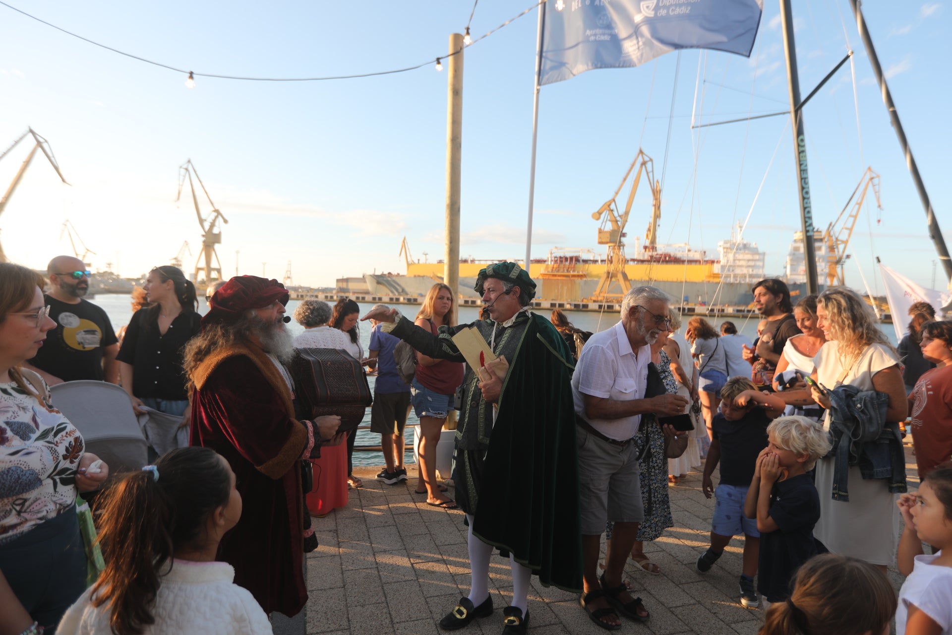 Las imágenes de la llegada de los primeros barcos para la Globe 40