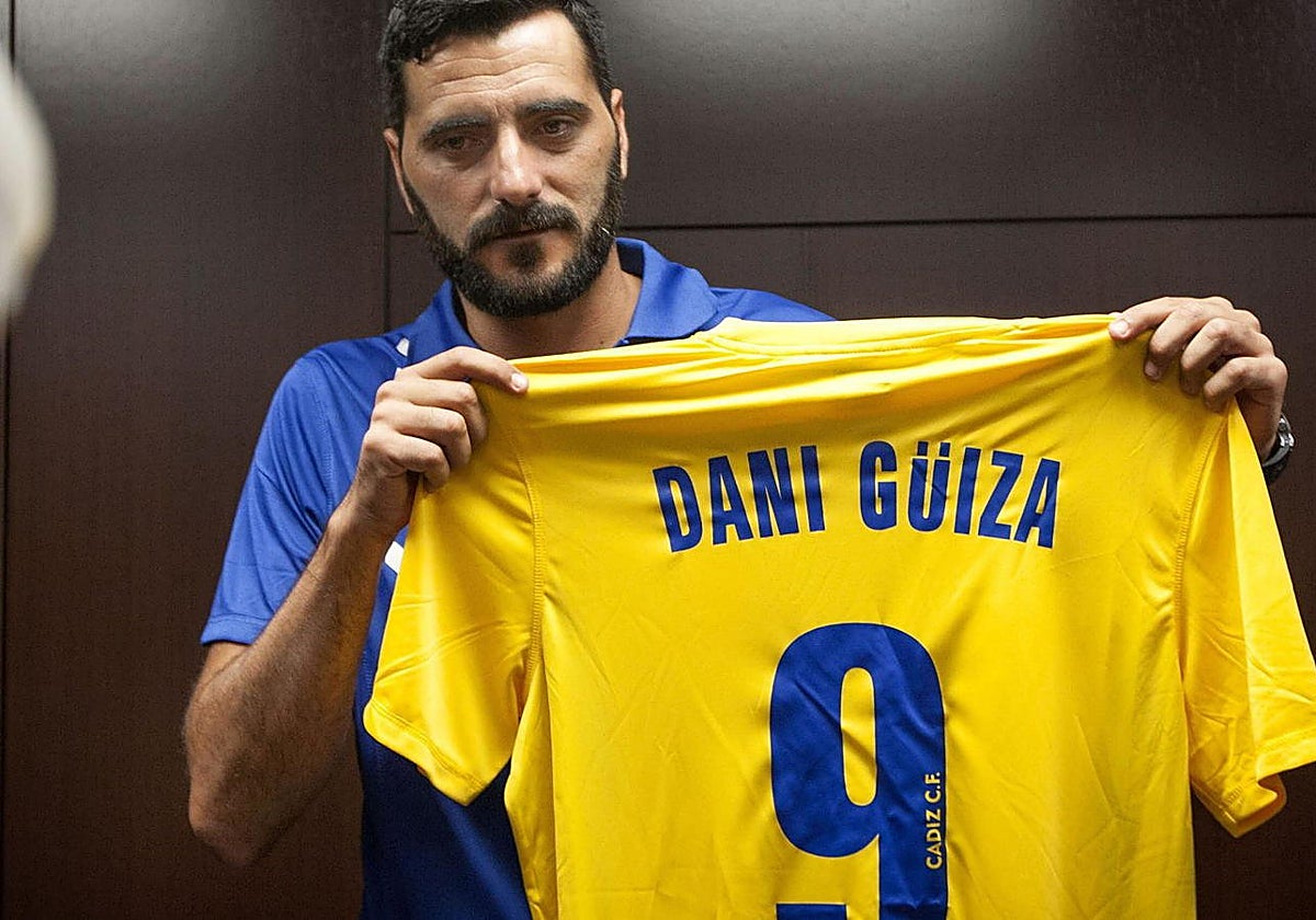 Güiza, cuando fichó por el Cádiz CF.