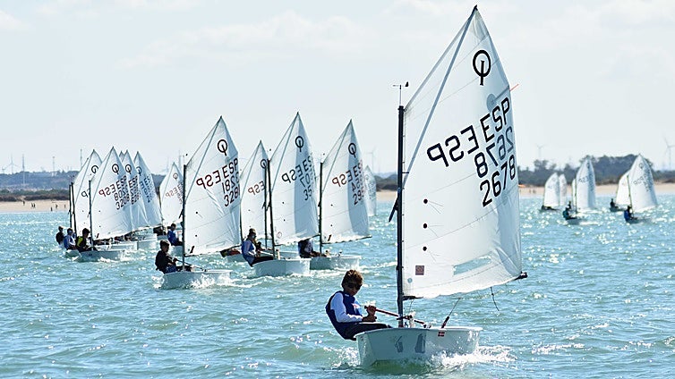 El X Trofeo de la Hispanidad atraviesa su ecuador con la clasificación al rojo vivo