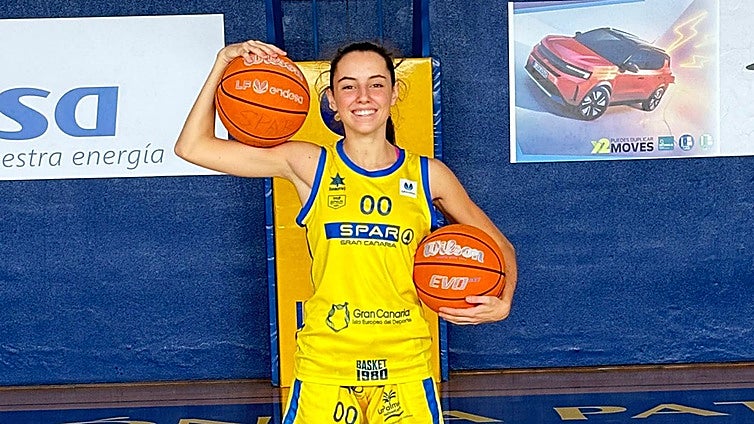 Apunten su nombre: Lourdes Pérez Castro