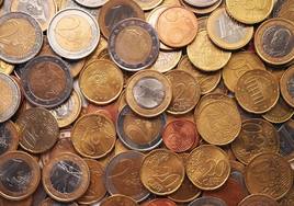 El método para cambiar las monedas pequeñas por billetes de forma gratuita