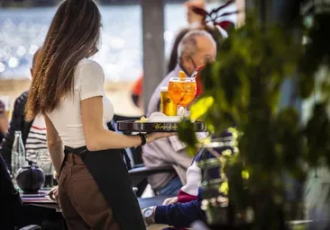 Empleo: Se buscan 100 camareros y personal de limpieza para trabajar en Jerez