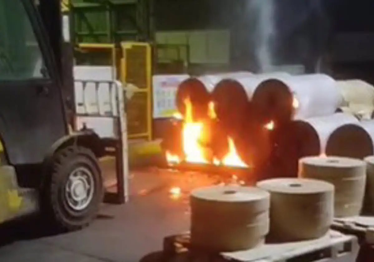 Acerinox dice sufrir un asalto en la fábrica para provocar un incendio y valora el cierre de la planta