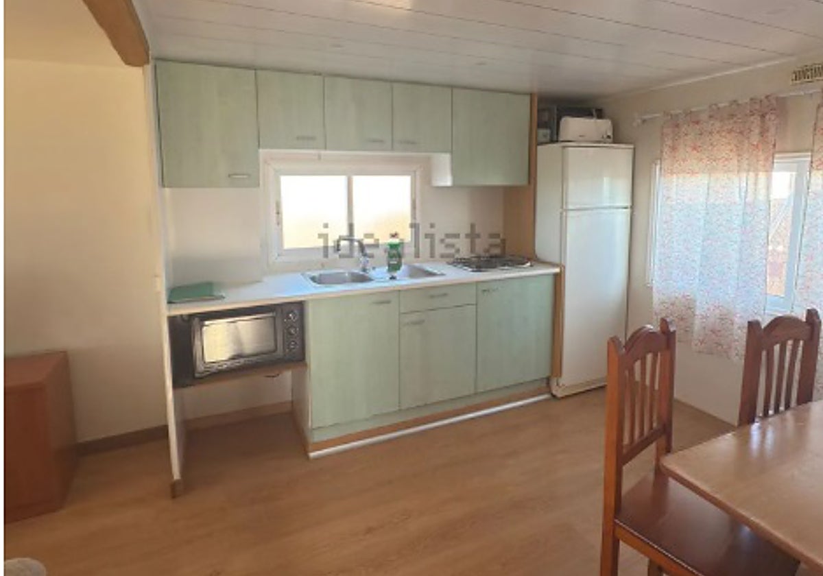 La cocina es coqueta y moderna