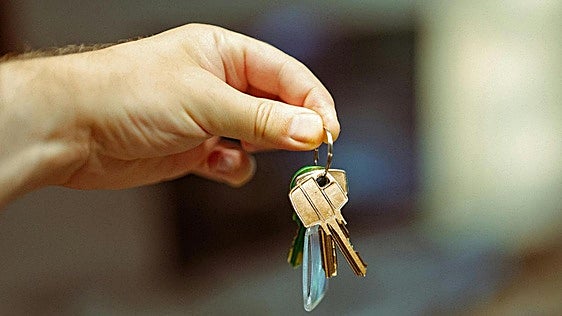El Gobierno lo deja claro: los padres que cedan la segunda vivienda a sus hijos en Cádiz tienen que pagar a Hacienda