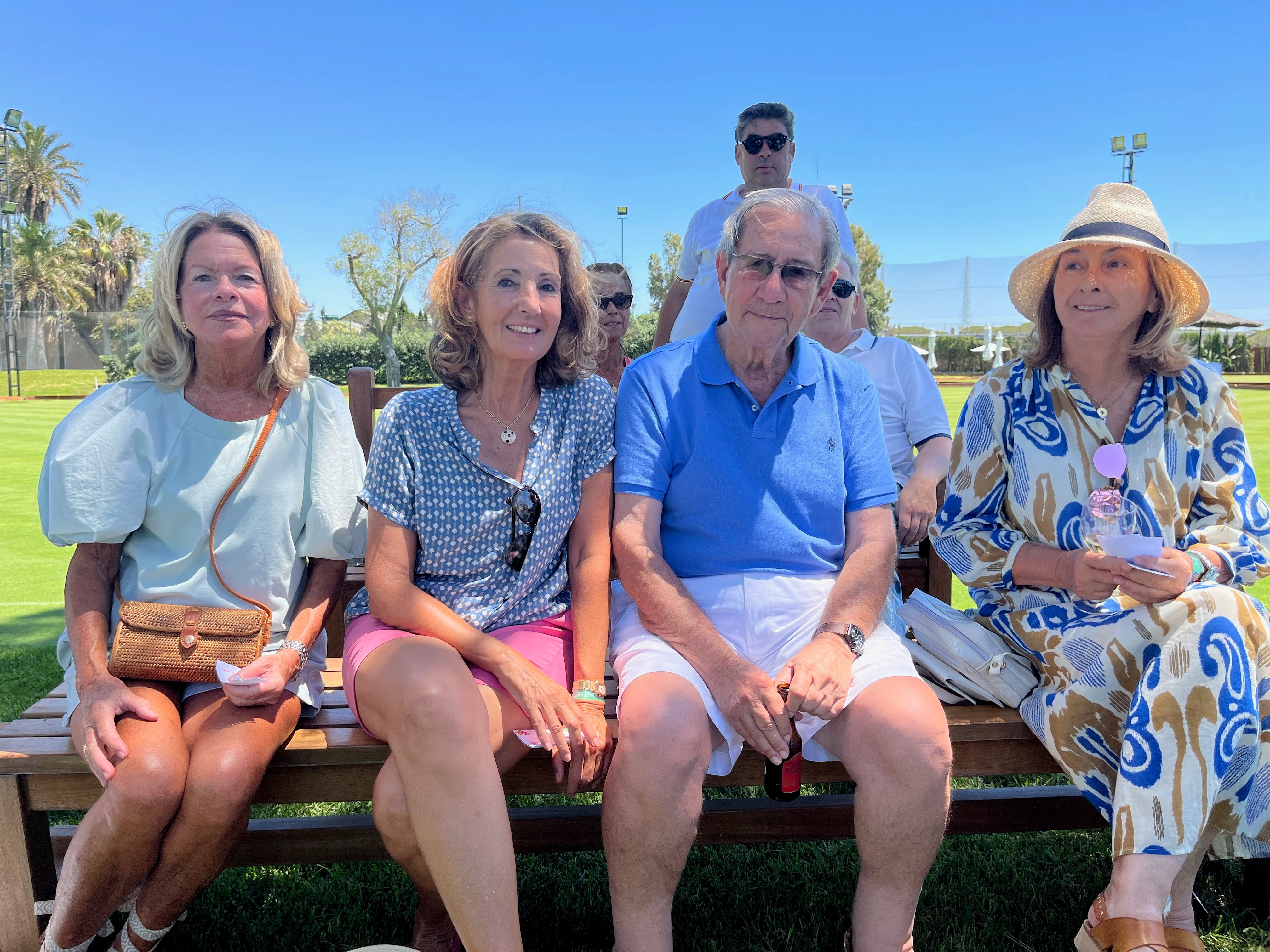 Isabel Arostegui, Ana Villarias, Jose Rodríguez y Lola Azteca.
