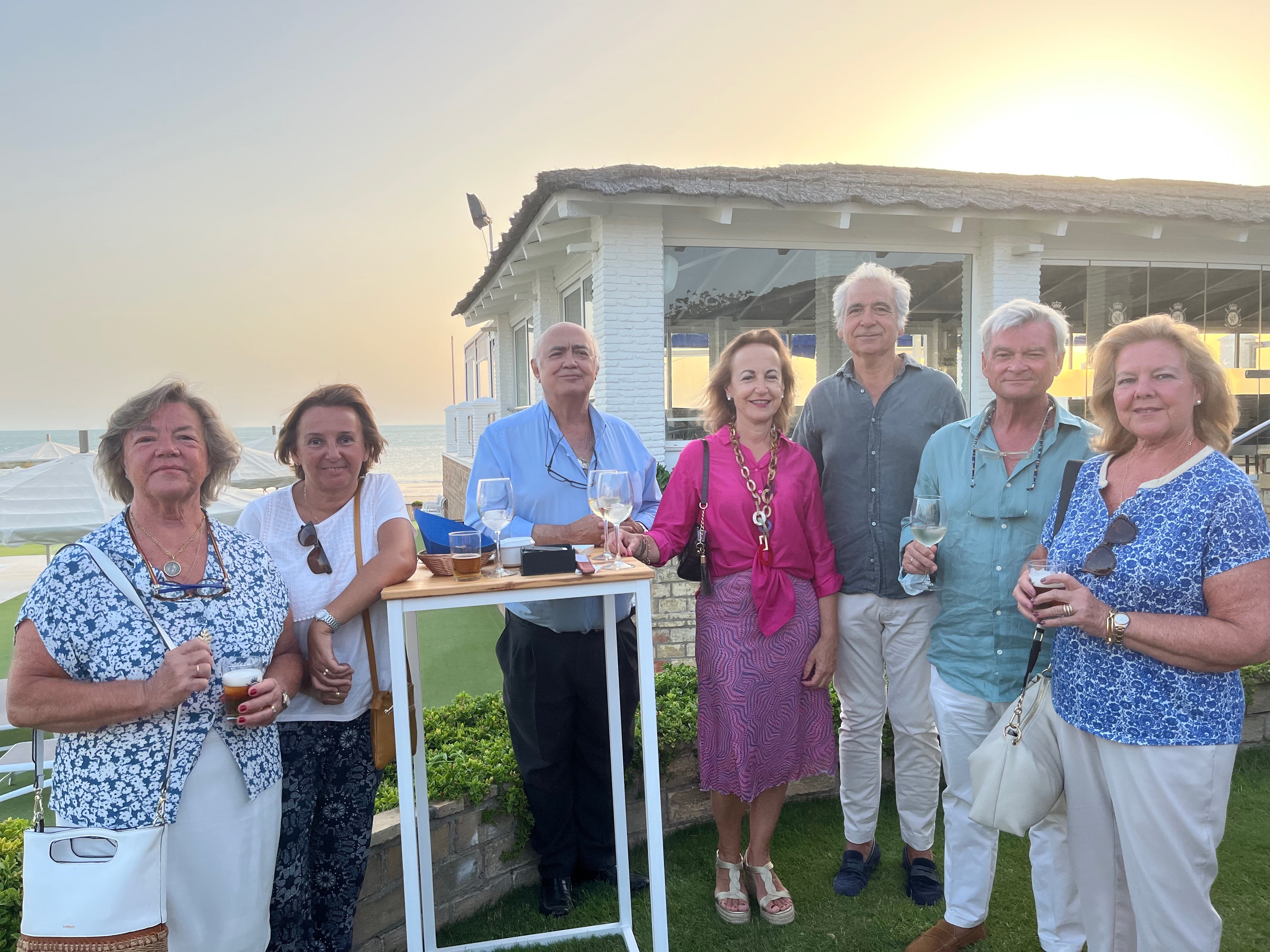 Amelia Gutierrez, Ángel Barra, Pilar Barra, Daniel Alberola, Jorge Moreno y Maripe Barquín.