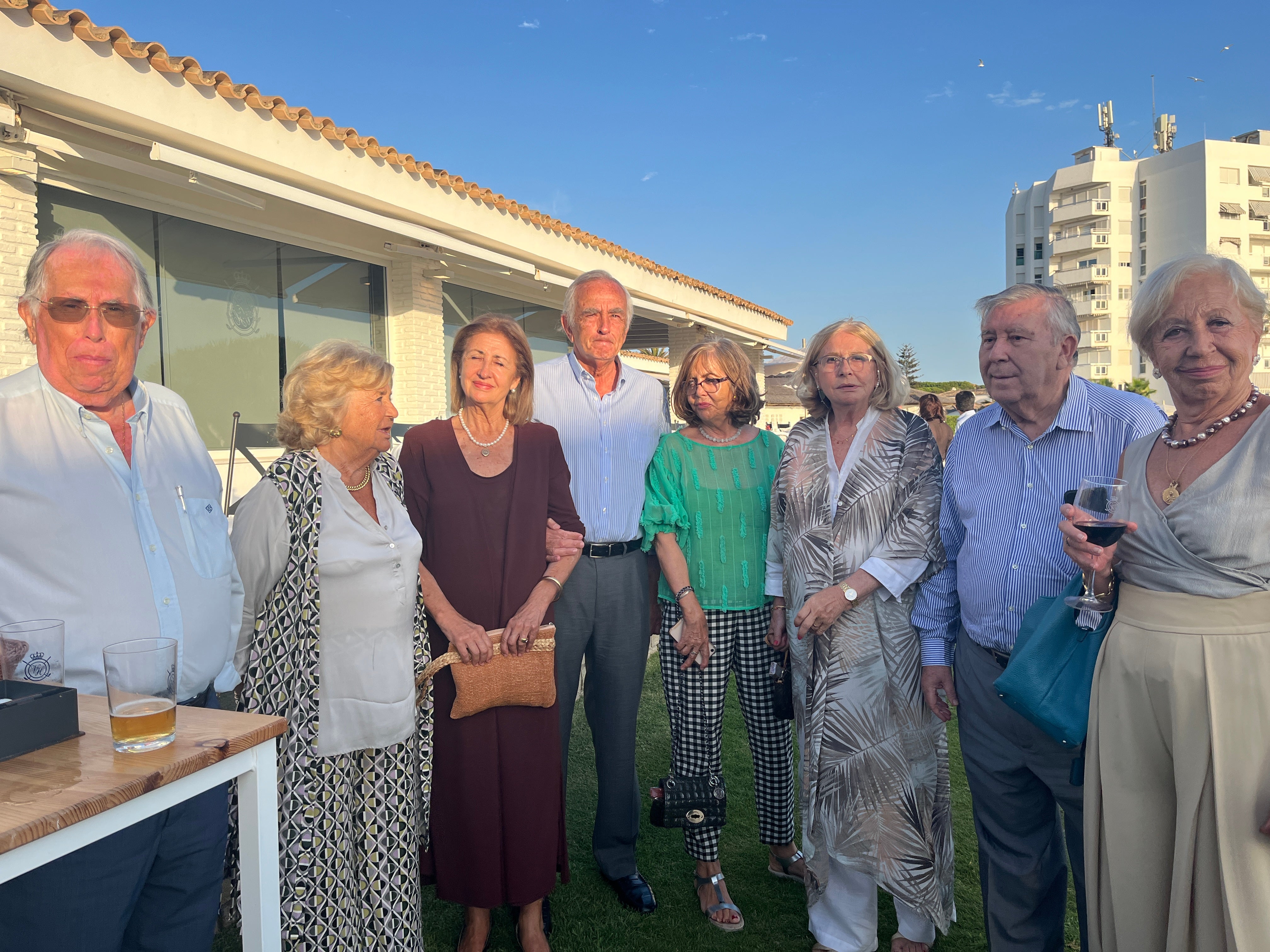 Javier Pedrero, Cruz Bargas, Emi Fernández, Manuel Canvas, Soledad Calleja, Begoña Calleja, Alfonso Pérez Moreno y Ana María Cevada.