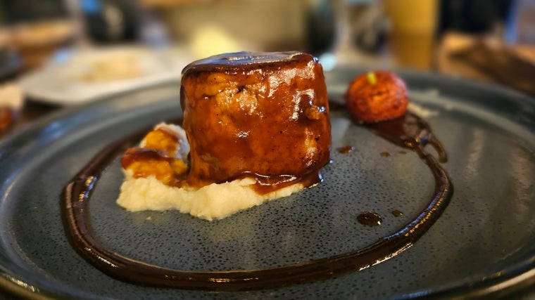 Terrina de cordero, apionabo y ñoquis de calabaza