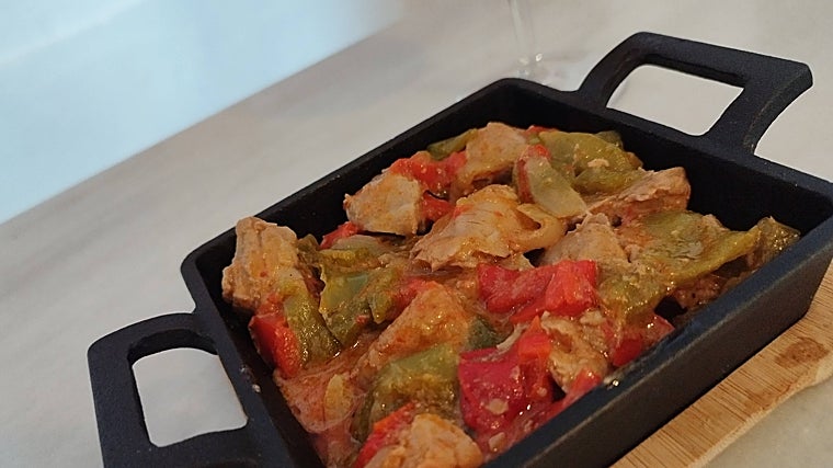 Una de las cazuelas elaboradas en el establecimiento gaditano