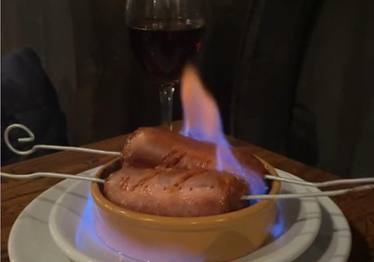 Choricitos al infierno en la Bodega El Carretero de Chiclana de la Frontera
