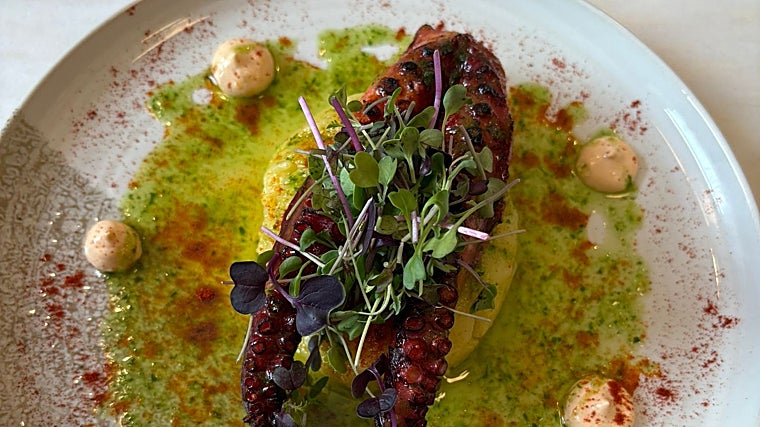 Pulpo elaborado en el restaurante El Ángelus de Cádiz