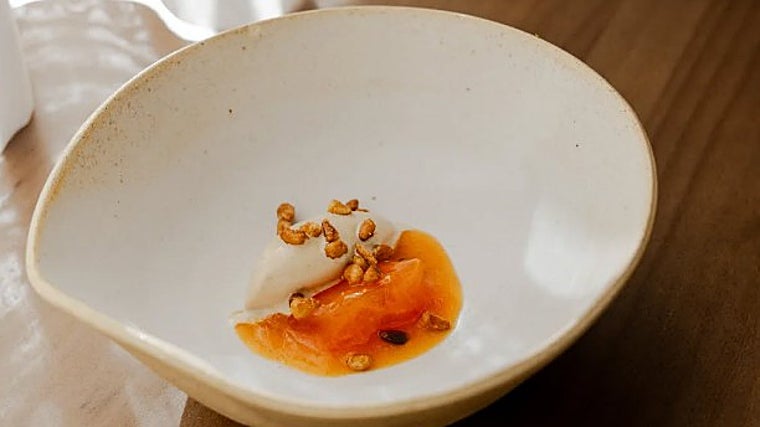 Caqui, algarroba y piñones (Mesón Sabor Andaluz)