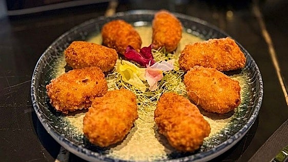 Así es Gala Beach-Gastrobar, el nuevo local que acaba de abrir sus puertas en Cádiz