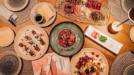 La Terraza de Poniente, el nuevo restaurante de La Barrosa donde el atún rojo de almadraba se convierte en protagonista