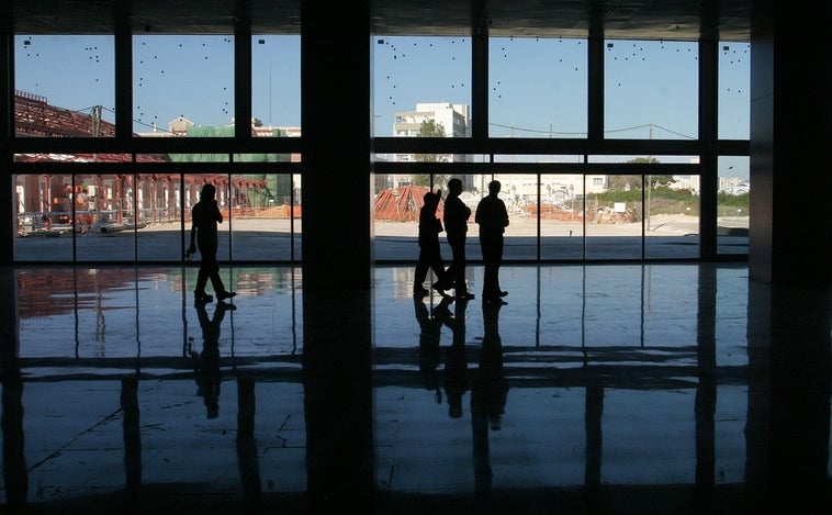 Barceló culmina el 'papeleo' para su hotel en la estación de Cádiz tras cinco años de trámites