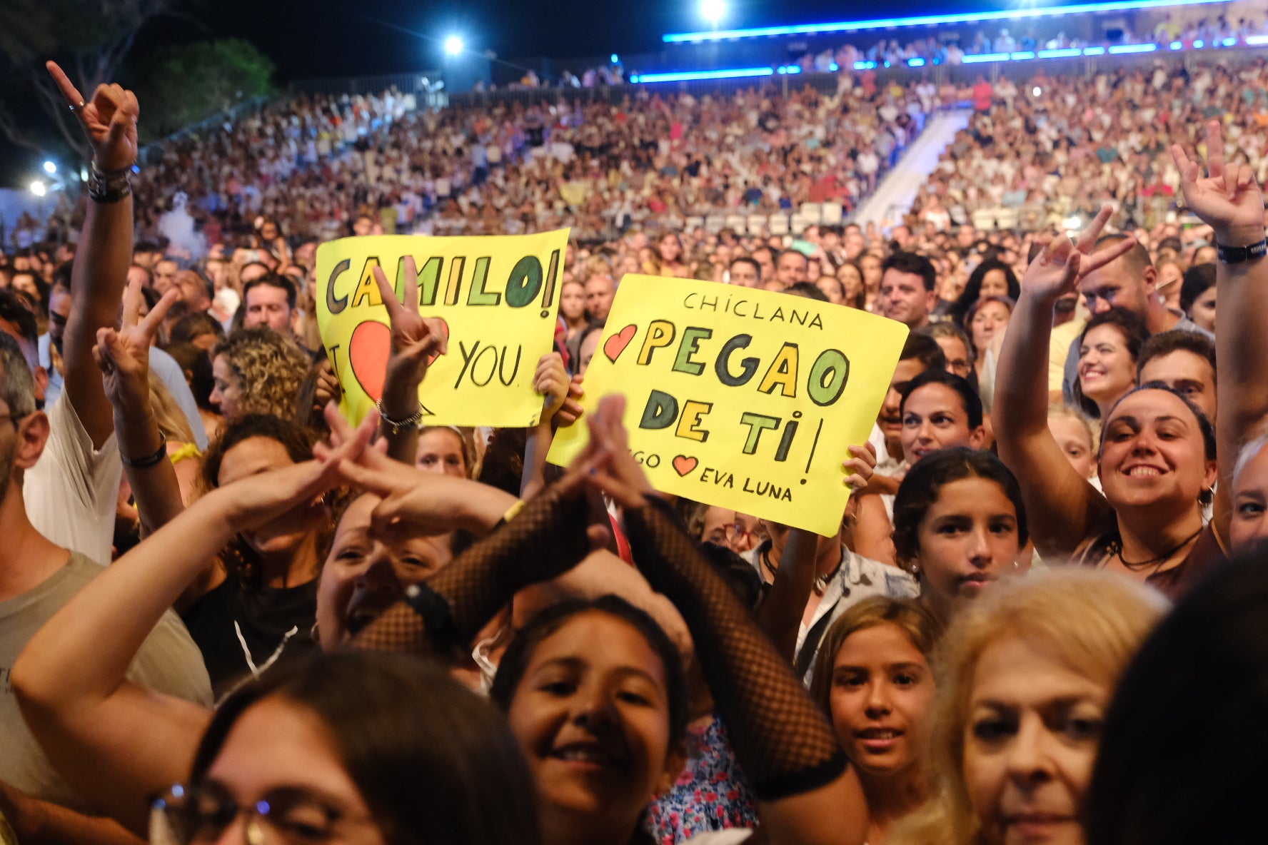 En imágenes: La tribu de Camilo inunda de amor el Concert Music Festival