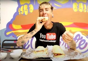 El youtuber Ivanfood se enfrenta a un nuevo reto en Cádiz: Un bar con más de 300 variedades de bocadillos